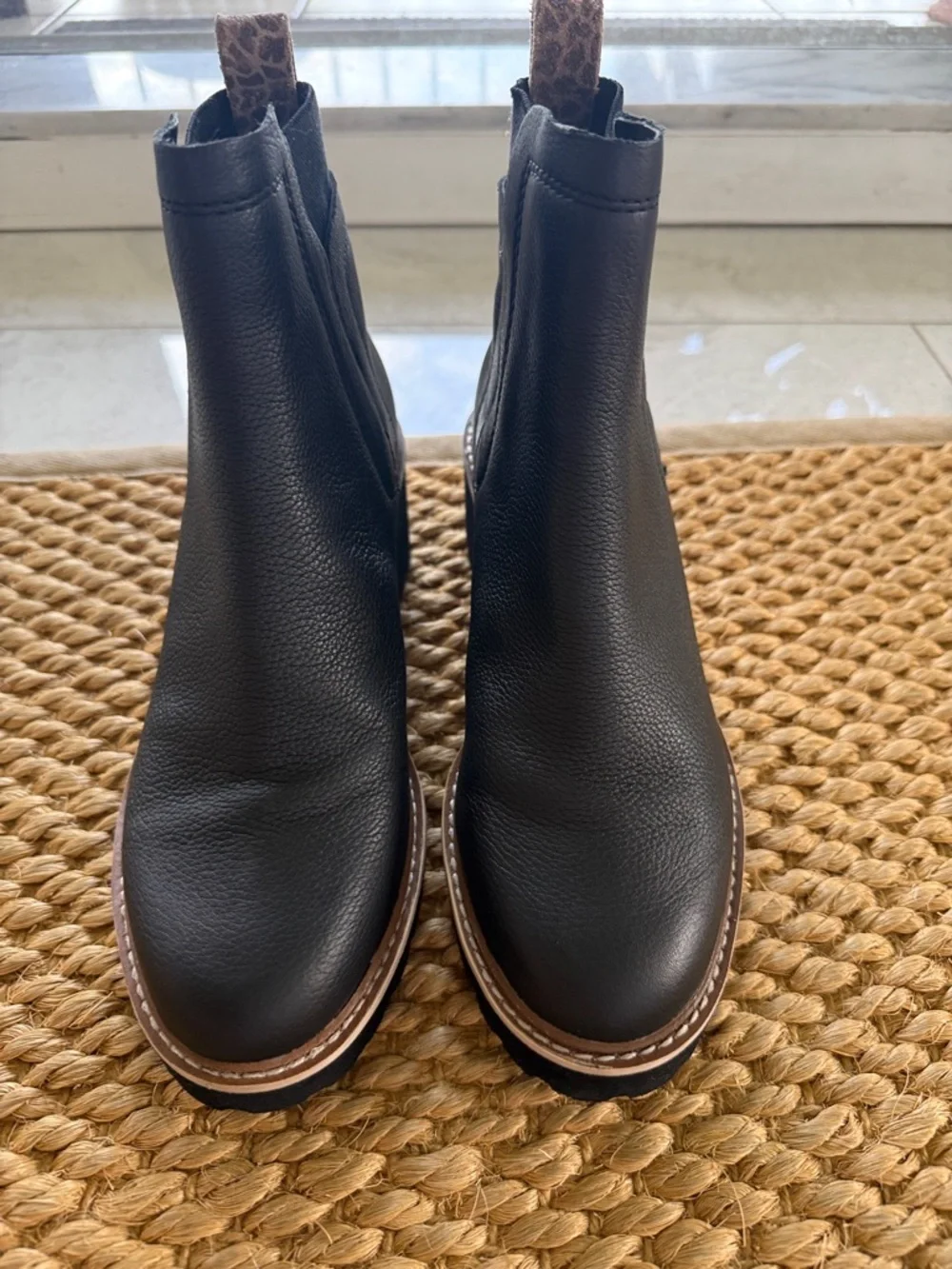 Dolce Vita New Huey H2O. Sz 7.5